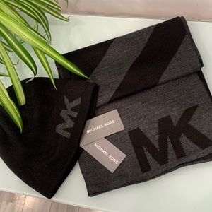 Michae Kors Winter Set
